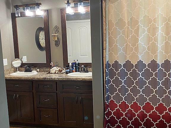Master bath with jetted tub
