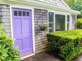 7 Reardon Dr, Middletown, RI 02842