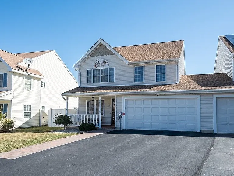 18 Angela Rose Ln — Photo 2