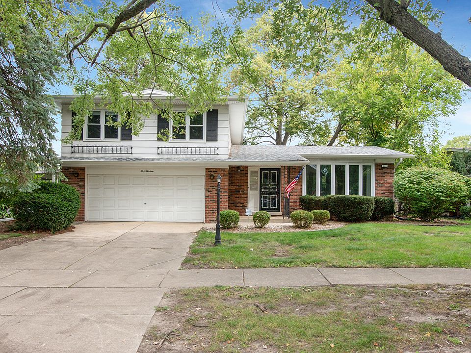 1st image of 513 N Strieff Ln