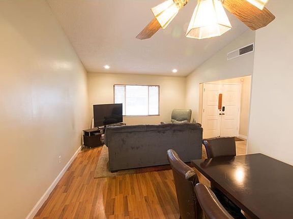 5th image of 2239 Menomonee Ct