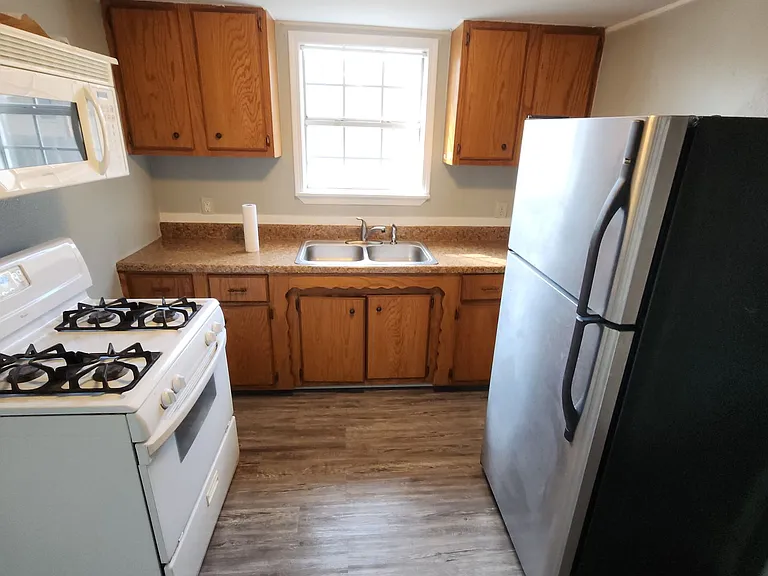 705 E 5th St #A & B — Photo 4