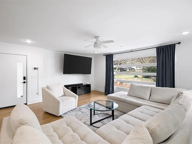 1846 Rogers Ave SW — Photo 1