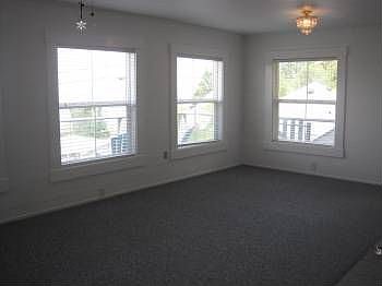4th image of 298 N Sunset Dr