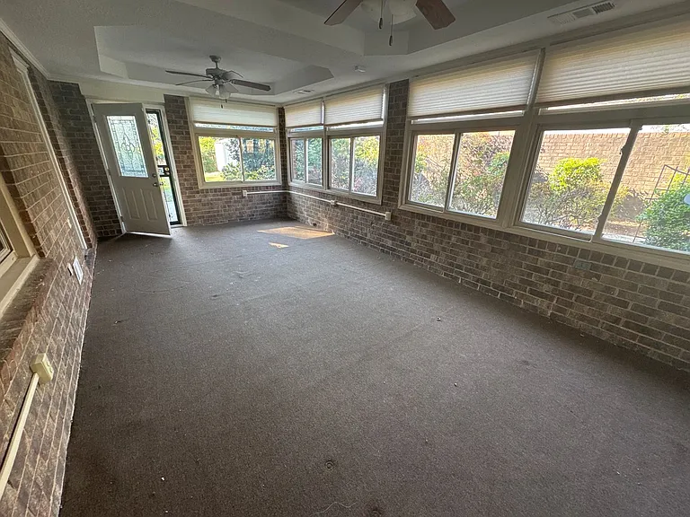 1305 Dominica Dr — Photo 15