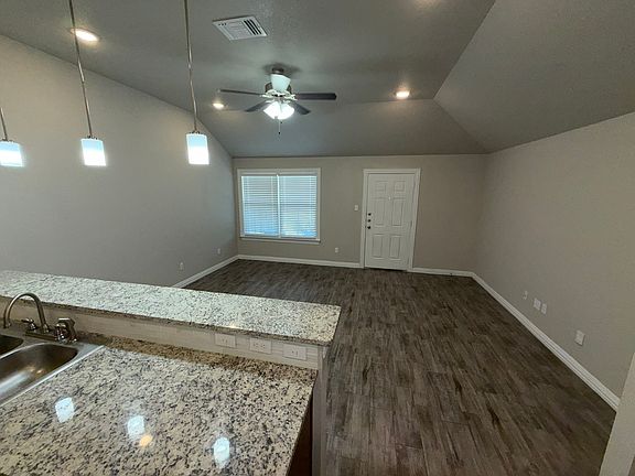 4th image of 1022 United Dr