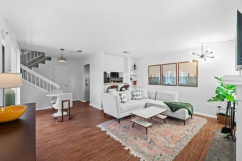 2018 W Rundberg Ln Photo 1