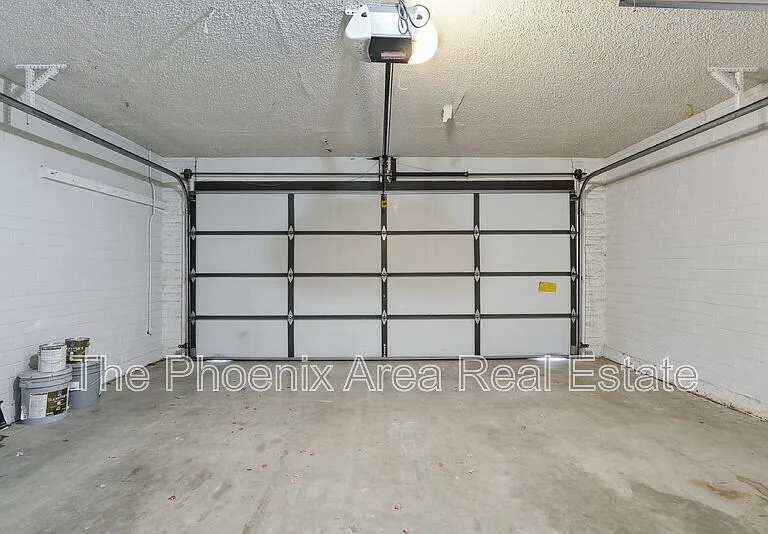447 E Carson Dr — Photo 34