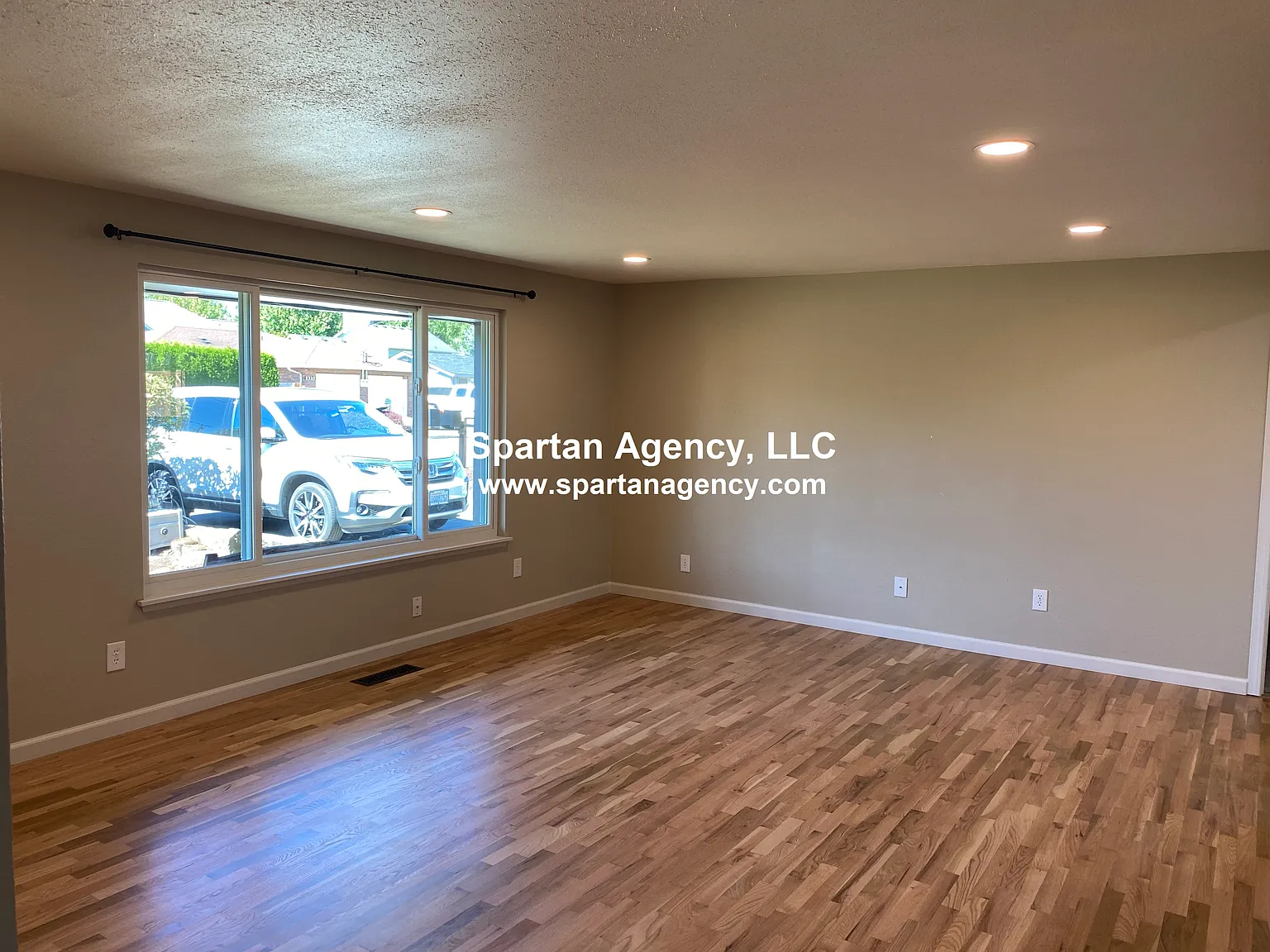 3 bed, 1770 sqft, $2,695 — Photo 3