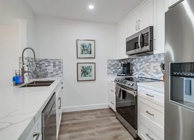 5726 La Jolla Blvd #201 — Photo 5