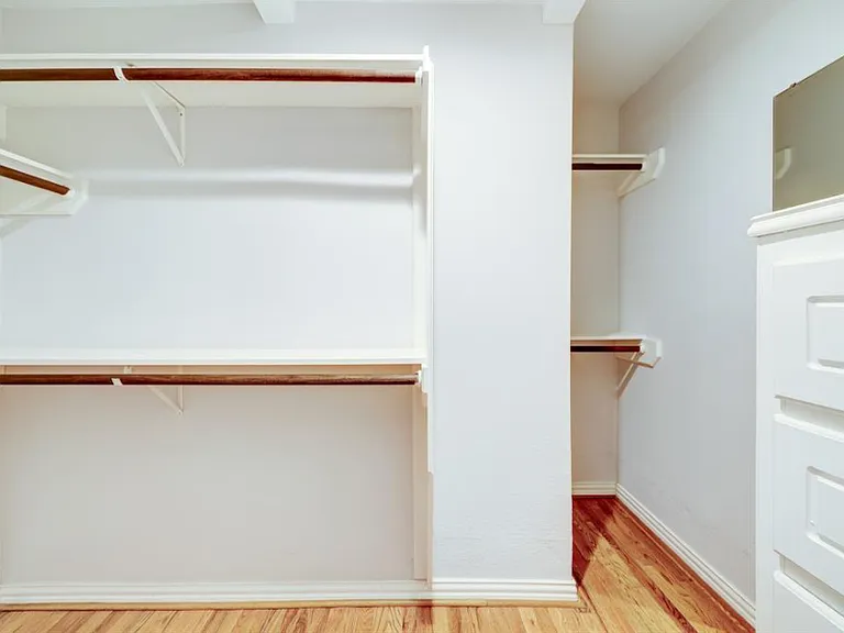 4002 Merrick St — Photo 18