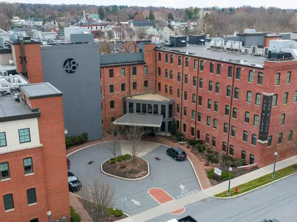 48 N Broad St #205, Lititz, PA 17543