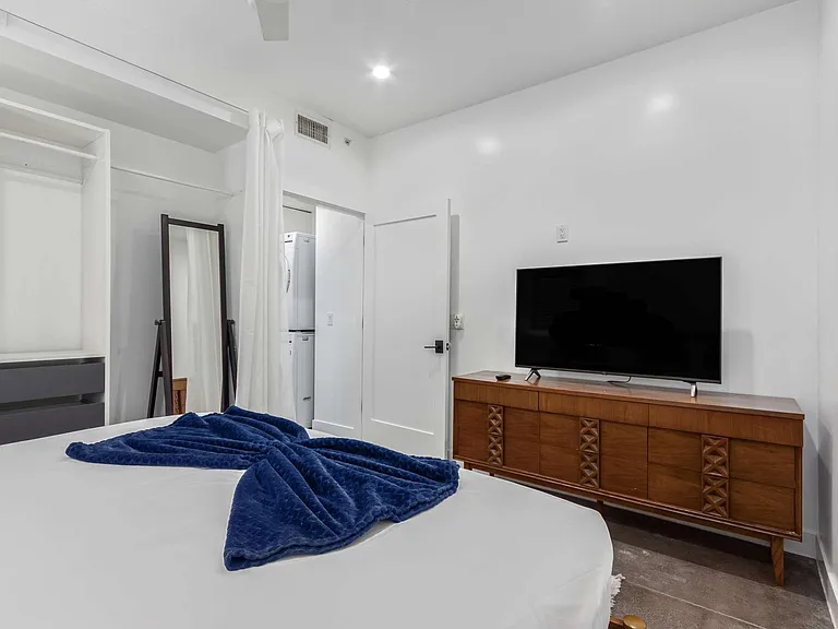 1017 E Garfield St #B — Photo 13