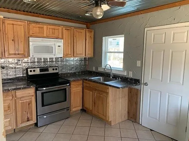 2 bed, 952 sqft, $1,500 — Photo 4