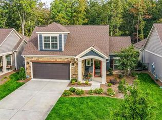 1220 Avalon Pl, Matthews, NC 28104