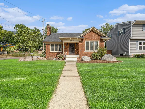 2060 Swensberg Ave NE, Grand Rapids, MI 49505