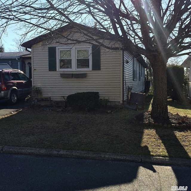 1st image of 11 Dogwood Ln