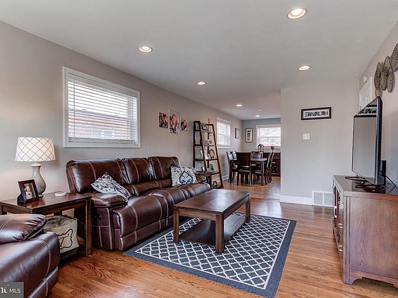 3rd image of 631 Richfield Ave