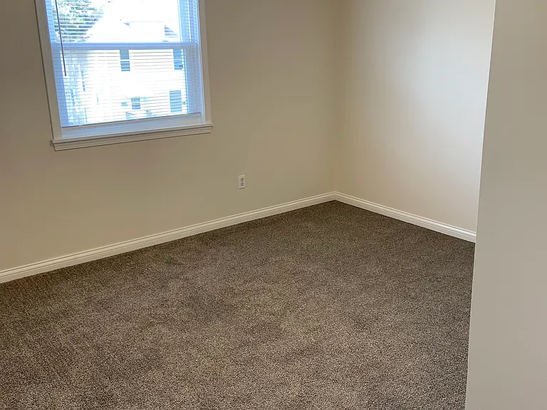 737 Smith St #2 — Photo 4
