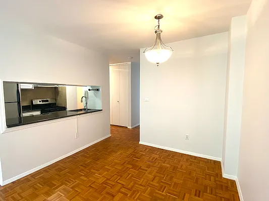 Rented by Sotheby's International Realty | media 18