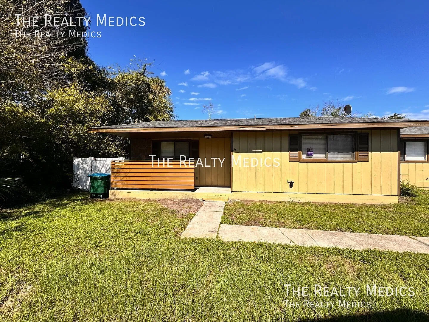 Newly Renovated 2/2 - 10 Minutes From The Worlds Most Famous Beach - Daytona! — Photo 1