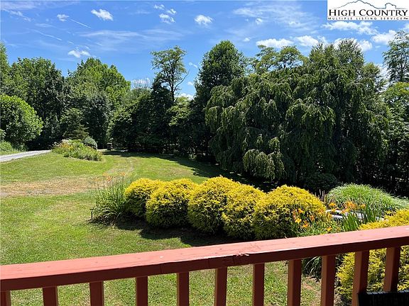 3rd image of 206 Beaver Creek Estates Way