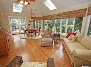 24 Shadyside Ct, Branchburg, NJ 08876