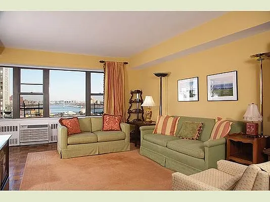 Sold by Stribling | media 4