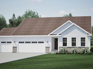 W190N15660 Maple Fields Cir, Jackson, WI 53037