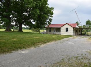 5211 Mayland Rd, Crossville, TN 38571