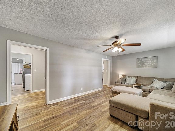 2nd image of 184 Fairhill Rd
