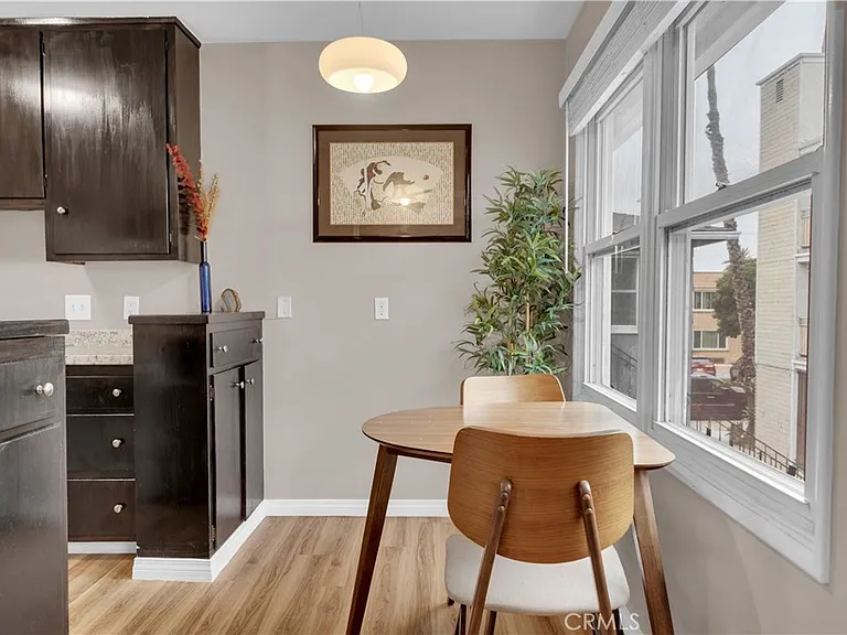 1250 E 1st St #7 — Photo 10