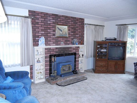 2nd image of 552 Buckeye St