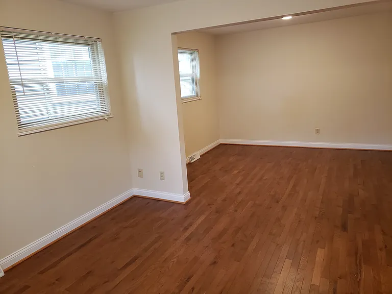 80 Wilson Ave #A — Photo 17