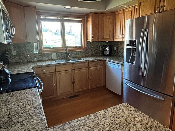 4th image of 18103 Wren Ln