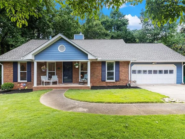 1402 McLendon Dr, Decatur, GA 30033