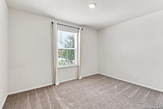 3 bed, 2.0 bath, 1325 sqft, $1,500 — Photo 4
