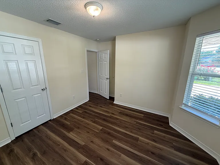104 Kemper Ln — Photo 14