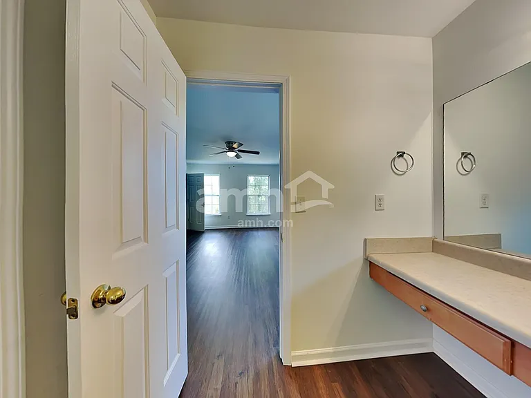 5 Natalie Ct — Photo 13
