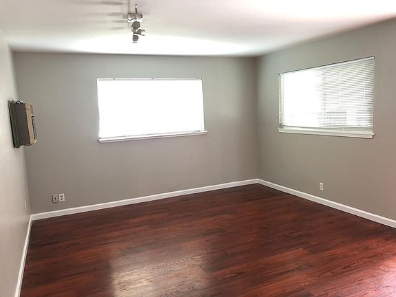 2nd image of 2181 Little Orchard St