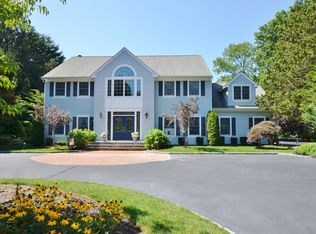 230 Southdown Rd, Huntington, NY 11743