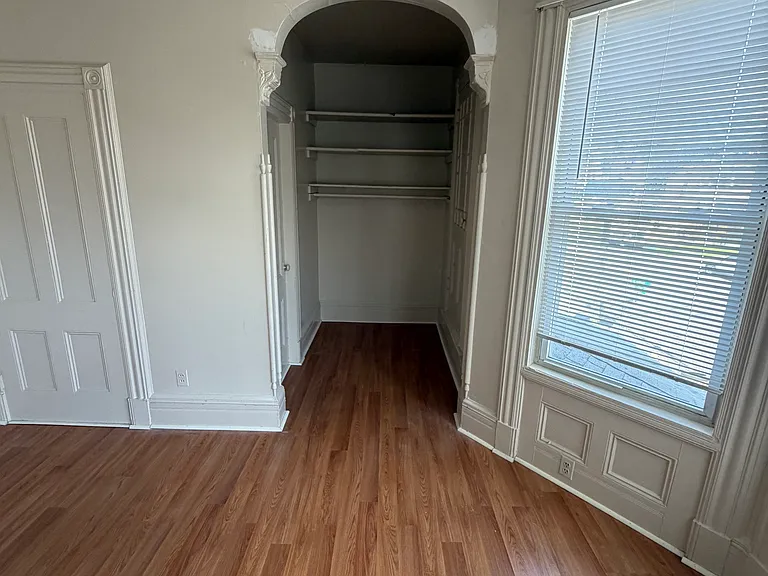 910-912 Madison Ave #2 — Photo 4
