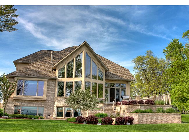 Luxurious Lake Property