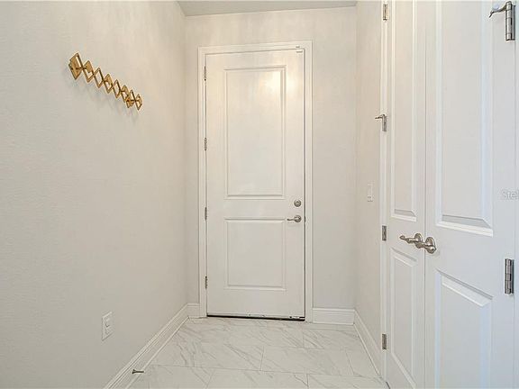 4th image of 7024 Briarhill Ct