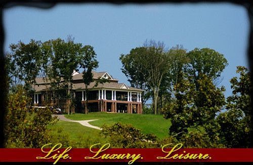 3rd image of 5 Oaks Blvd