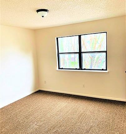 3rd image of 3409 Victoria Cir #4