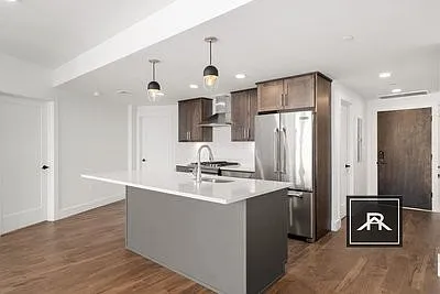 3 bed, 2.0 bath, $5,000 — Photo 3