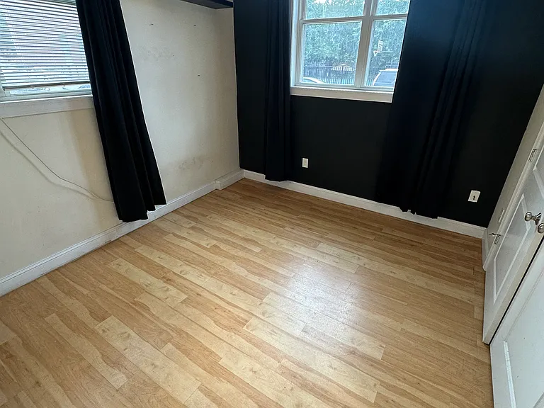 72 London St #1F — Photo 2
