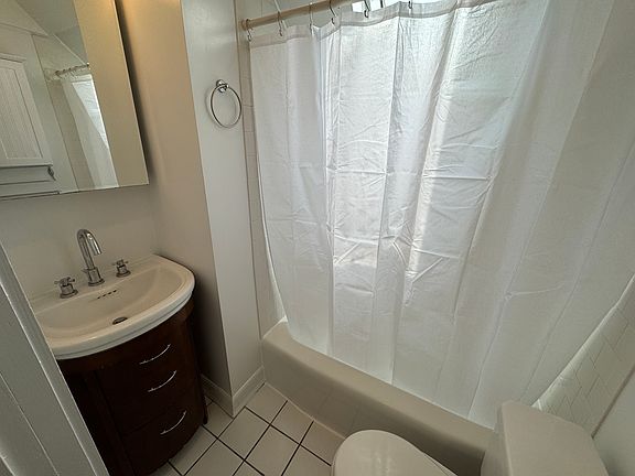 4th image of 24 Ellington Rd #1