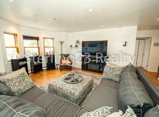 46-16 Newtown Rd #3R, Astoria, NY 11103